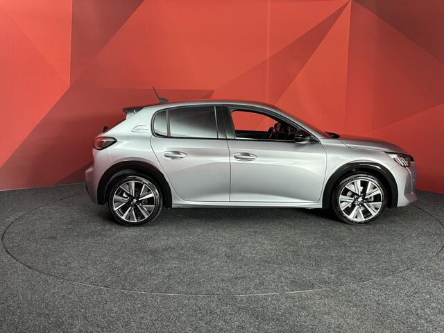 Peugeot 208 1.2 PureTech GT-Line | Sfeer verlichting | 3D Cockpit | Carplay | Camera