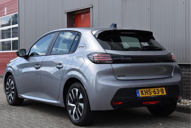 Peugeot 208 1.2 PureTech 100pk Style Cruise, Carplay, PDC, DAB, Navi