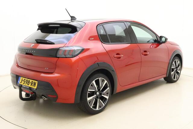 Peugeot 208 1.2 PureTech GT-Line | 100PK | Trekhaak | Achteruitrijcamera | Cruise control | Airco | Climate control | Interieurverlichting | Navigatie | Sportstuurwiel | DAB+