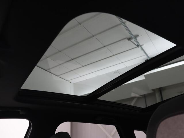 Peugeot 3008 1.6 HYbrid 225 GT | Panoramadak | Trekhaak | Stoelverwarming | Adaptive cruise | Camera | Leder/Alcantara | Focal Sound | Navigatie | Keyless | Full LED | PHEV | Plug In