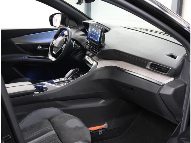 Peugeot 3008 225PK HYbrid GT | AUTOMAAT | AppleCarPlay/AndroidAuto | Navigatie | Alcantara | FOCAL | Adaptive Cruise Control | Keyless | Stoelverwarming | FULL LED | Camera | Virt.Cockpit | Isofix | Privacy Glass | Elektrische Klep |