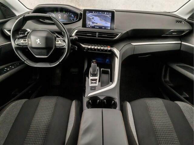 Peugeot 3008 1.2 PureTech Sport Automaat (APPLE CARPLAY, GROOT NAVI, STOELVERWARMING, 360 CAMERA, SPORTSTOELEN, GETINT GLAS, LANE ASSIST, CRUISE, NIEUWSTAAT)