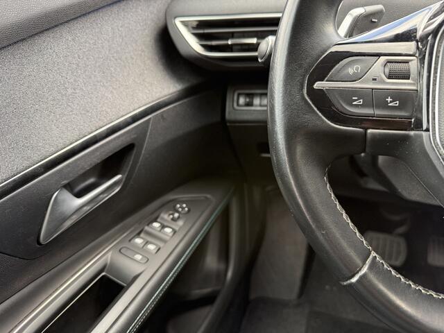Peugeot 3008 130pk PT Premium Aut., Camera | Trekhaak | Facelift