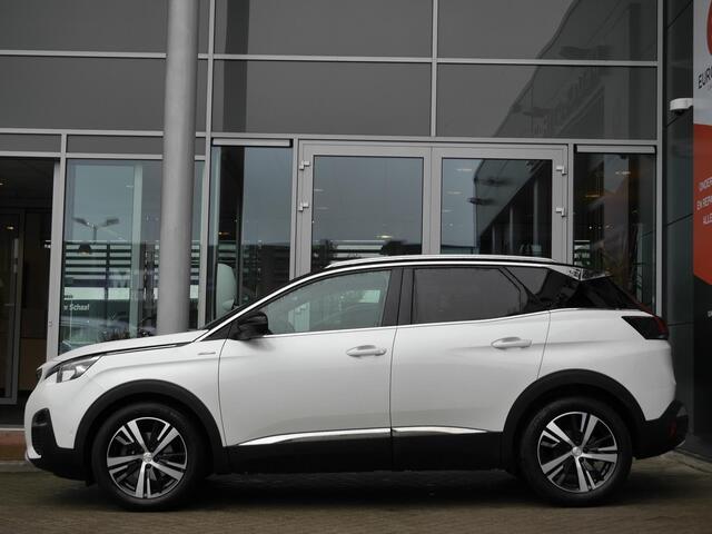 Peugeot 3008 GT-LINE 1.2 130PK | Stoelverwarming | 18 inch lichtmetalen velgen | Led verlichting | Parkeersensoren | Climate control | Cruise control | Draadloze telefoonlader | Navigatie