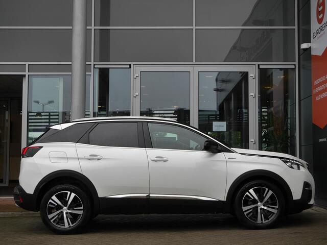 Peugeot 3008 GT-LINE 1.2 130PK | Stoelverwarming | 18 inch lichtmetalen velgen | Led verlichting | Parkeersensoren | Climate control | Cruise control | Draadloze telefoonlader | Navigatie