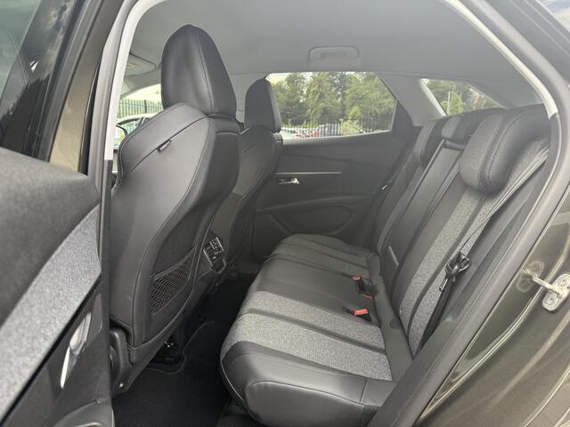 Peugeot 3008 1.2 PureTech Active 2e Eigenaar,Camera,Navi,Halfleder,Pdc V+A,131pk,Automaat,Clima,Cruise,Lm velgen,Apk tot 07-2026