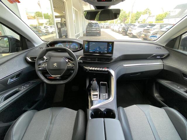 Peugeot 3008 1.6 Plug-In HYbrid 225 Allure Pack Business | 7,4kW boordlader | Navigatie | Dodehoek detectie | Achteruitrijcamera | Keyless Entry