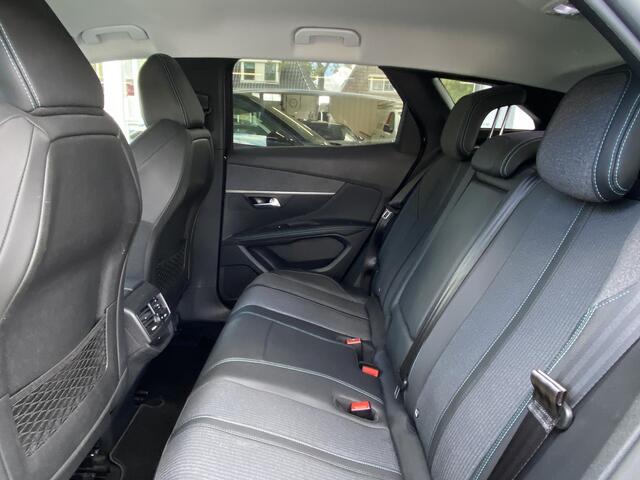 Peugeot 3008 1.6 Plug-In HYbrid 225 Allure Pack Business | 7,4kW boordlader | Navigatie | Dodehoek detectie | Achteruitrijcamera | Keyless Entry