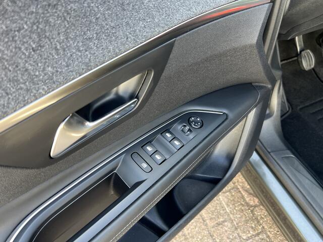 Peugeot 3008 1.2 PureTech Première | NL auto | Pano | Afneembare trekhaak |