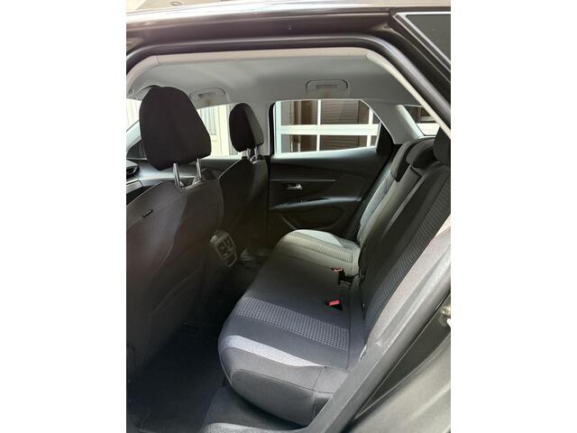 Peugeot 3008 1.2 PureTech Allure automaat!