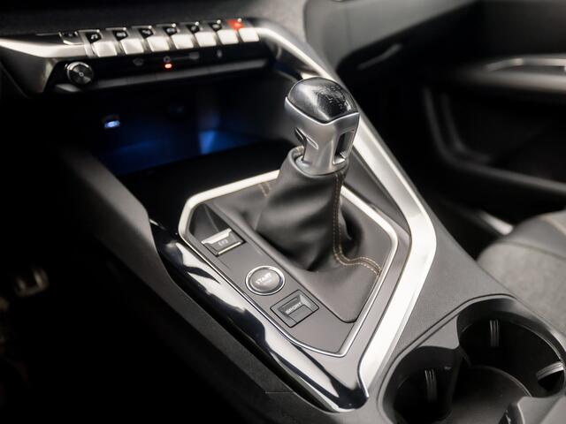 Peugeot 3008 1.2 PureTech GT Line (APPLE CARPLAY, GROOT NAVI, KEYLESS, LEDER, SFEERVERLICHTING, 360 CAMERA, SPORTSTOELEN, GETINT GLAS, LED KOPLAMPEN, LANE ASSIST, NIEUWSTAAT)