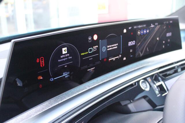 Peugeot 3008 1.6 plug-in Hybrid 195PK GT | LEDEREN BEKLEDING | PANORAMISCH SCHUIF/KANTEL DAK | FOCAL AUDIO SYSTEM | ELEKTRISCH BEDIENBARE VOORSTOELEN MET GEHEUGEN/MASSAGE FUNCTIE | STOEL VENTILATIE | STOEL/STUUR VERWARMING | NAVIGATIE | DRAADLOZE APPLE CARPLAY/ANDROID