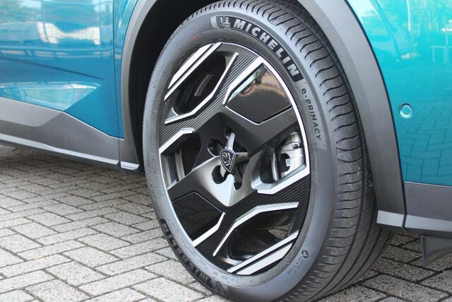 Peugeot 3008 1.6 plug-in Hybrid 195PK GT | LEDEREN BEKLEDING | PANORAMISCH SCHUIF/KANTEL DAK | FOCAL AUDIO SYSTEM | ELEKTRISCH BEDIENBARE VOORSTOELEN MET GEHEUGEN/MASSAGE FUNCTIE | STOEL VENTILATIE | STOEL/STUUR VERWARMING | NAVIGATIE | DRAADLOZE APPLE CARPLAY/ANDROID