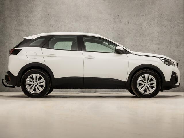 Peugeot 3008 1.2 PureTech Sport (APPLE CARPLAY, GROOT NAVI, LANE ASSIST, SPORTSTOELEN, PARKEERSENSOREN, TREKHAAK, NIEUWE APK, NIEUWSTAAT)