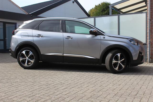 Peugeot 3008 1.6 e-THP Crossway 165pk, Navi, Apple CarPlay, ACC, 360 Cam, Dodehoek, Full Led, Panoramadak, 18", All Weather