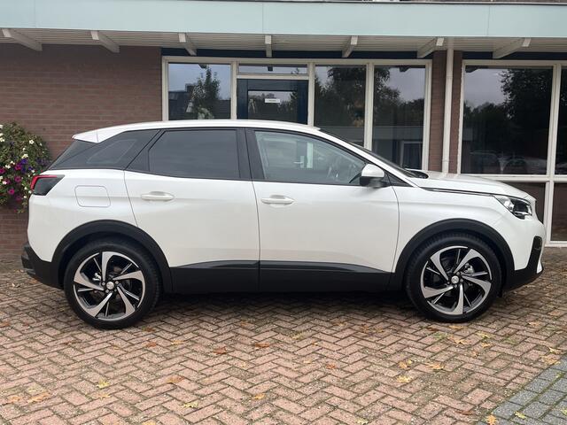 Peugeot 3008 1.2 PureTech Blue Lease Executive | 20'' Velgen | All Seasons | Trekhaak | Cruise | Navi | Apple/Android CarPlay