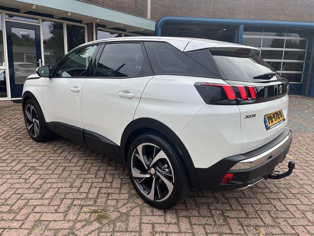 Peugeot 3008 1.2 PureTech Blue Lease Executive | 20'' Velgen | All Seasons | Trekhaak | Cruise | Navi | Apple/Android CarPlay