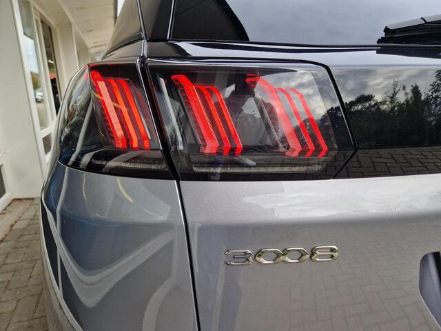 Peugeot 3008 1.2 Hybrid 136 Allure | Elektr. achterklep | Navigatie | Achteruitrijcamera | Climate Control | Half lederen bekleding | Keyless Entry