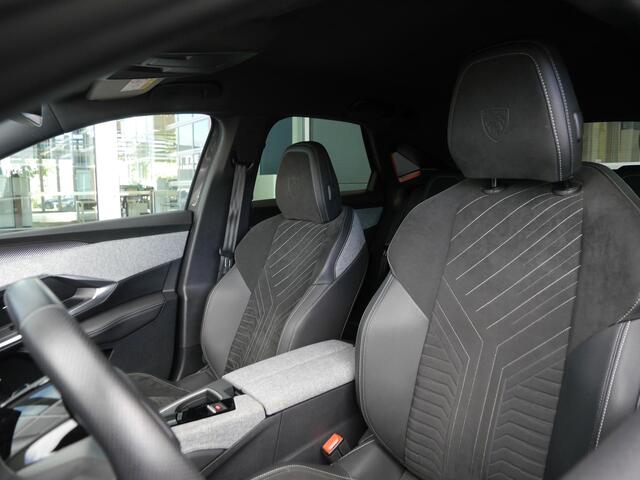 Peugeot 3008 1.2 Hybrid 136 GT | Stoel en stuurverwarming | Led | Navigatie | Achteruitrijcamera | Keyless entry en start | Parkeersensoren voor en achter | Climate control | Adaptive cruise control