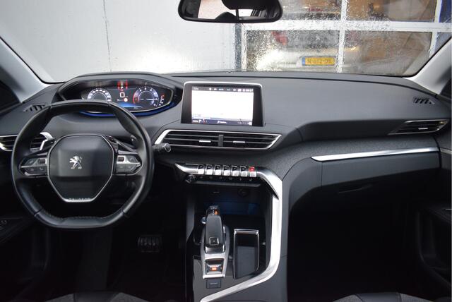 Peugeot 3008 1.2 PureTech Allure | Trekhaak | LED | Camera