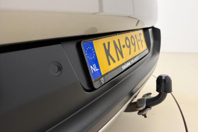 Peugeot 3008 1.2 PureTech Style 130 PK | Handgeschakeld | Trekhaak | Panorama dak | Navigatie | Cruise Control | 1500 KG Trekgewicht | 1e eigenaar