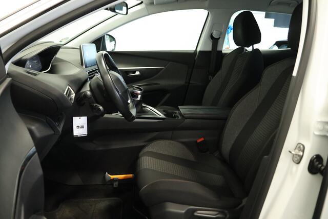 Peugeot 3008 1.2 PureTech Active / Navi / CarPlay / Cruisecontrol / Trekhaak