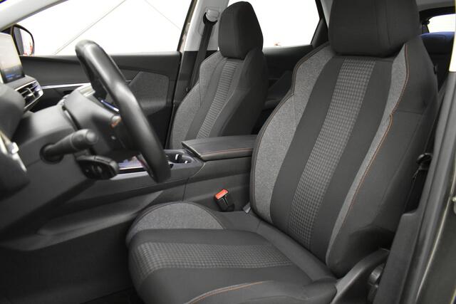 Peugeot 3008 1.2 PureTech Blue Lease Executive Trekhaak Navi Parkeersensoren