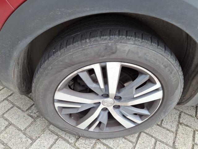 Peugeot 3008 1.6 e-THP GT Line | 12MND GARANTIE | TREKHAAK | PDC |NAVI | CAMERA | CARPLAY |