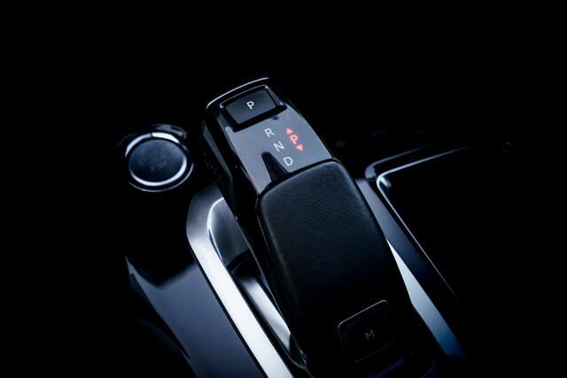 Peugeot 3008 1.2 131 PK Allure Automaat | Clima | Navi | Pdc | Camera | Cruise | | Lmv 18 inch | Led | Dab Audio | Bluetooth | Getint Glas |