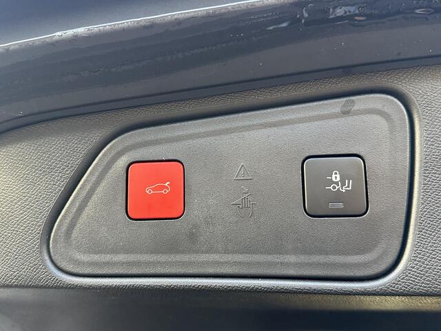 Peugeot 3008 1.6 HYbrid4 300 GT COMPLETE AUTO| PANO| ELEK. ACHTERKLEP| TREKHAAK| ELEK. STOEL + MASSAGE| FOCAL AUDIO| CAMERA ACHTER + VOOR| STOELVERWARMING| ADAP. CRUISE