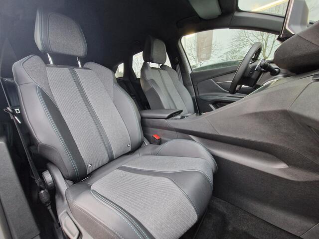 Peugeot 3008 1.6 HYbrid 180 Allure Pack Business | 19 inch | Automaat | Achteruitrijcamera | Apple carplay | Navigatiesysteem | Electronic climate controle