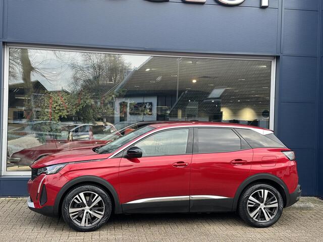 Peugeot 3008 1.6 HYbrid 225 PK Allure | Navigatie | Plug-In Hybride | Climate Control | Cruise Control | Camera | LED Verlichting | 18" Lichtmetalen Velgen | All Season Banden | Stoelverwarming | Parkeersensoren | Dode Hoek Bewaking |