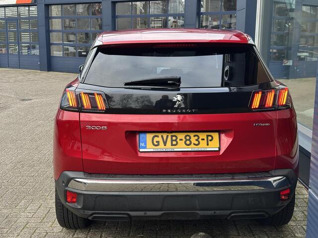 Peugeot 3008 1.6 HYbrid 225 PK Allure | Navigatie | Plug-In Hybride | Climate Control | Cruise Control | Camera | LED Verlichting | 18" Lichtmetalen Velgen | All Season Banden | Stoelverwarming | Parkeersensoren | Dode Hoek Bewaking |