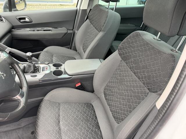 Peugeot 3008 1.2 PureTech Style * 117.701 Km * Panoramadak * Navi * Climatronic *