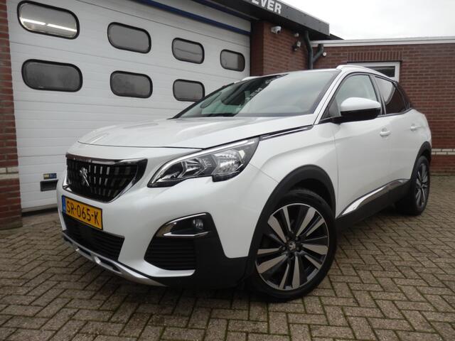 Peugeot 3008 1.2 PURETECH ALLURE trekhaak/19inch alu/airco