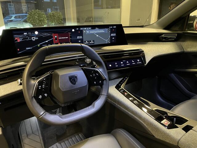Peugeot 3008 1.2 Hybrid 136 Allure NAVIGATIE-DRAADLOZE TELEFOONLADER-MULTIMEDIASCHERM