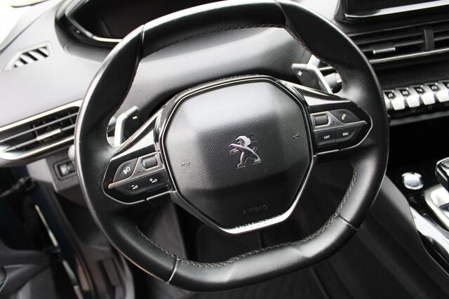 Peugeot 3008 1.6 HYbrid Allure