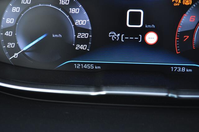 Peugeot 3008 1.6 GT Aut pano trh focal elek stoel+mass adapcrc