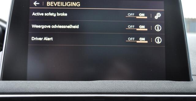 Peugeot 3008 1.2 GT Aut. Pano leer mass ket-less navi