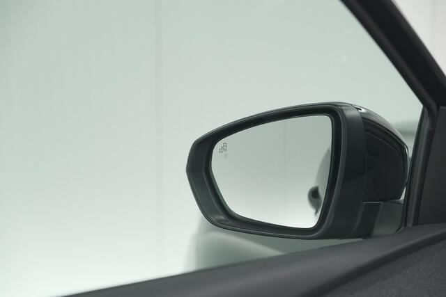 Peugeot 3008 1.6 e-THP GT Line | Rijk Aan Opties | Trekhaak | Panoramadak | Adaptieve Cruise Control | Elektronische Kofferklep