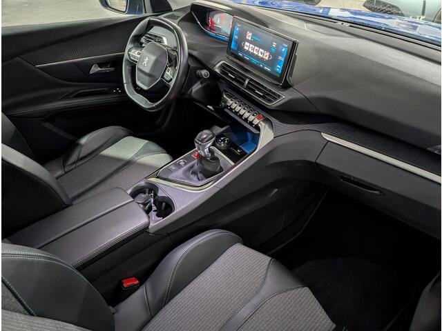 Peugeot 3008 Allure 1.2 Turbo 130pk | ALL SEASON BANDEN | NAVI | CAMERA | STOELVERW. | GRIPCONTROL | DAB+ | CLIMA