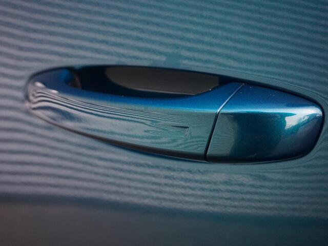 Peugeot 3008 1.2 Hybrid 136 GT Leder interieur | Panoramadak