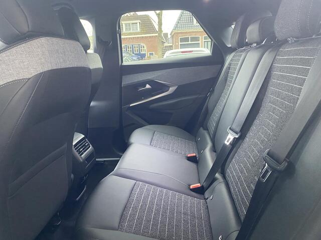 Peugeot 3008 1.2 Hybrid 145 Allure | 19'' velgen | | Apple CarPlay/Android Auto | Achteruitrijcamera | Keyless | Climate | LED koplampen