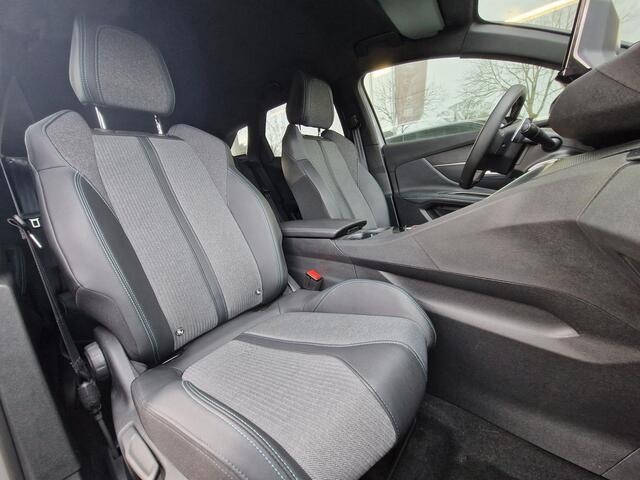 Peugeot 3008 1.6 HYbrid 180 Allure Pack Business | 19 inch | Automaat | Apple carplay | Achteruitrijcamera | Navigatiesysteem