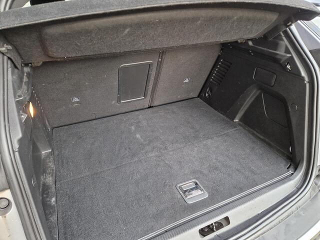 Peugeot 3008 1.6 HYbrid 180 Allure Pack Business | 19 inch | Automaat | Apple carplay | Achteruitrijcamera | Navigatiesysteem