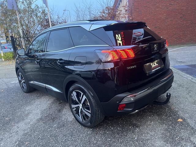 Peugeot 3008 1.6 HYbrid 225 GT // DODEHOEK // SCHUIF-KANTELDAK // ADAPTIV. CRUISE // ELEK. ACHTERKLEP // NAVI+CARPLAY // KEYLESS //