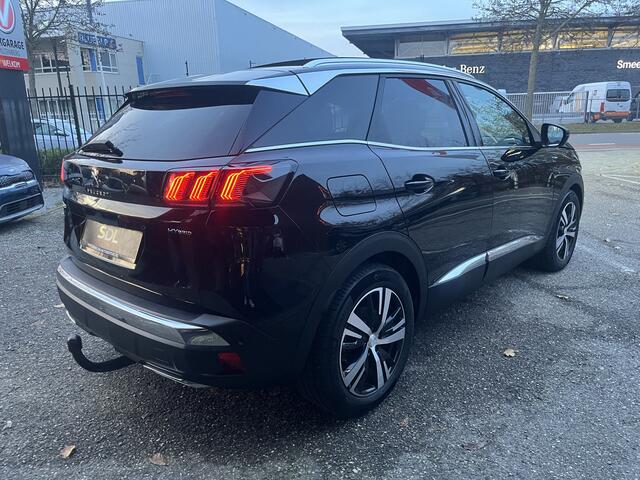 Peugeot 3008 1.6 HYbrid 225 GT // DODEHOEK // SCHUIF-KANTELDAK // ADAPTIV. CRUISE // ELEK. ACHTERKLEP // NAVI+CARPLAY // KEYLESS //