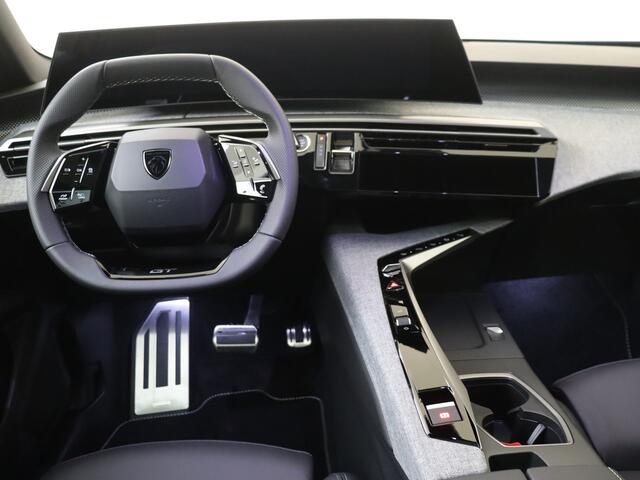 Peugeot 3008 e-3008 Launch Edition 325PK Dual Motor 73 kWh | Focal | Panoramadak | 360 Vision | Elektr. Stoelverstelling