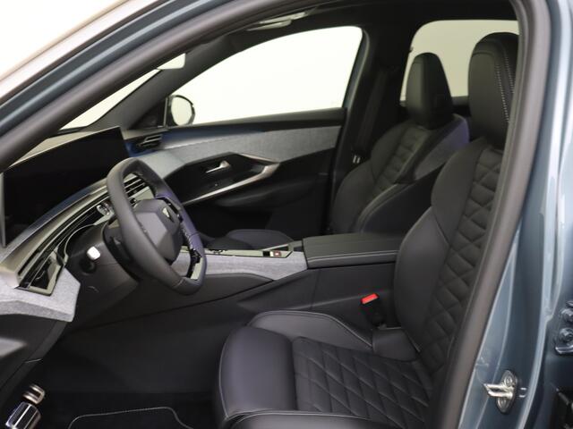 Peugeot 3008 e-3008 Launch Edition 325PK Dual Motor 73 kWh | Focal | Panoramadak | 360 Vision | Elektr. Stoelverstelling