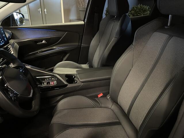 Peugeot 3008 1.2 PureTech Allure 130 pk EAT8 automaat Navigatie-Achteruitrijcamera-Keyless Entry-Climate control